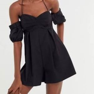 NWT Raven Cold Shoulder Halter Romper